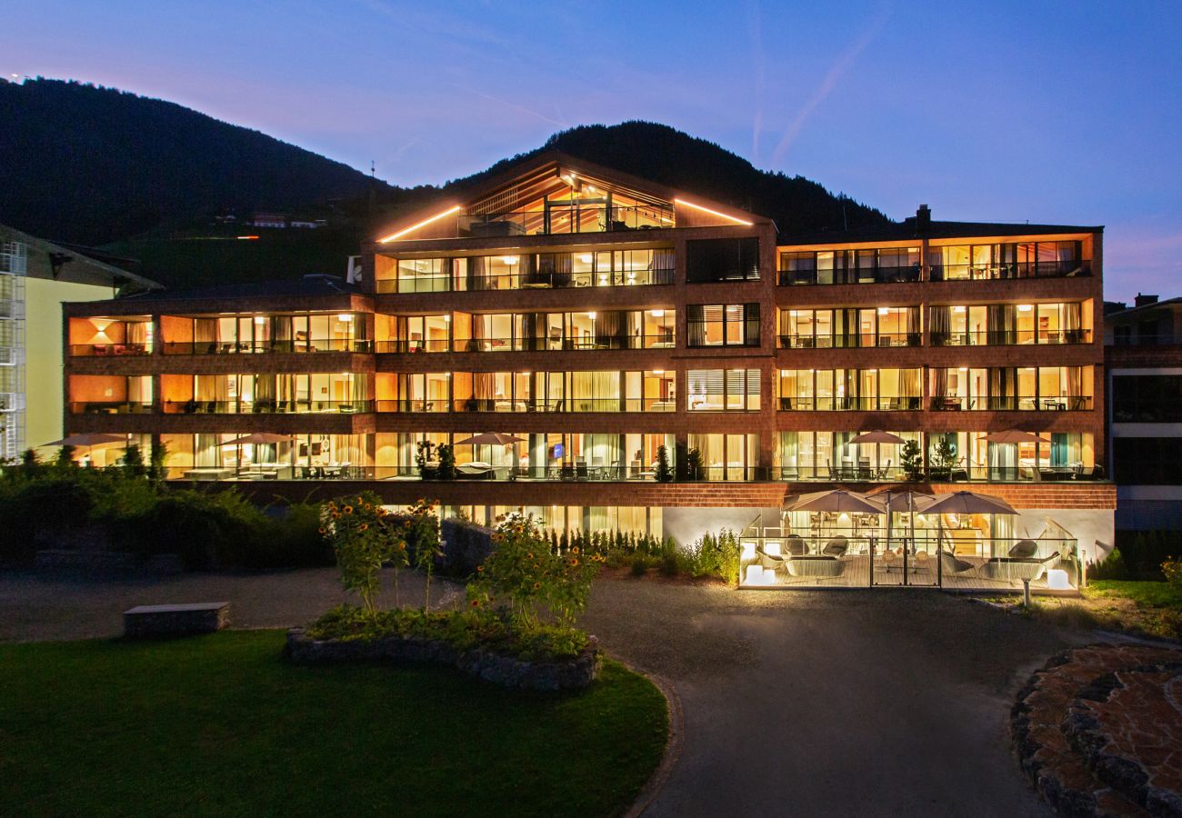 Apartment in Zell am See - SR, Top 4 - Ap. 87m² mit 2 SZ, Terrasse 50m²