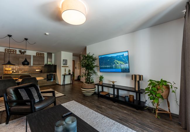 Ferienwohnung in Zell am See - SR, Top 1 - Ap. 70m²  mit 2 SZ, Terrasse 21m² Ferienwohnung in Zell am See - SR, Top 1 - Ap. 70m²  mit 2 SZ, Terrasse 21m²