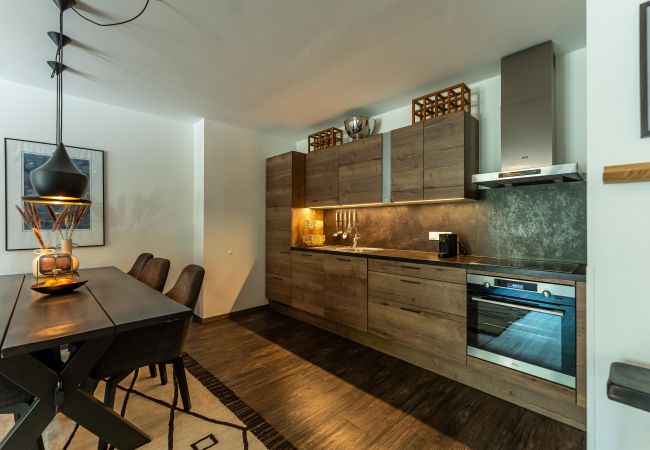 Ferienwohnung in Zell am See - SR, Top 1 - Ap. 70m²  mit 2 SZ, Terrasse 21m² Ferienwohnung in Zell am See - SR, Top 1 - Ap. 70m²  mit 2 SZ, Terrasse 21m²