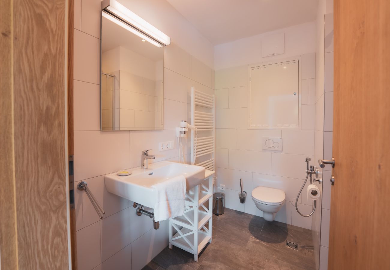 Ferienwohnung in Zell am See - SR, Top 4 - Ap. 87m² mit 2 SZ, Terrasse 50m² Ferienwohnung in Zell am See - SR, Top 4 - Ap. 87m² mit 2 SZ, Terrasse 50m²