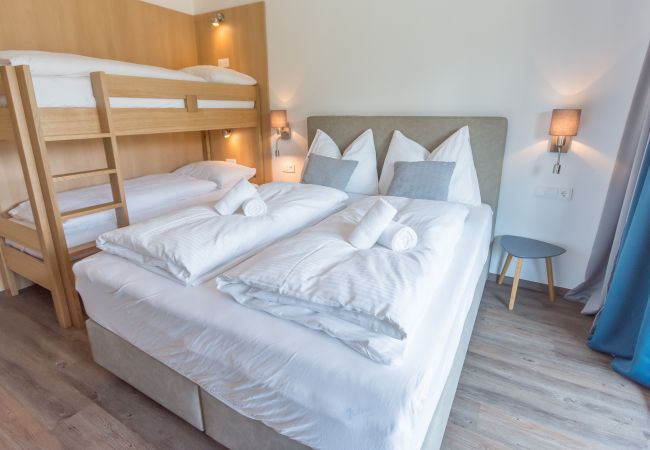 Ferienwohnung in Zell am See - SR, Top 7 - Ap. 60m² mit 2 SZ, Terrasse 20 m² Ferienwohnung in Zell am See - SR, Top 7 - Ap. 60m² mit 2 SZ, Terrasse 20 m²