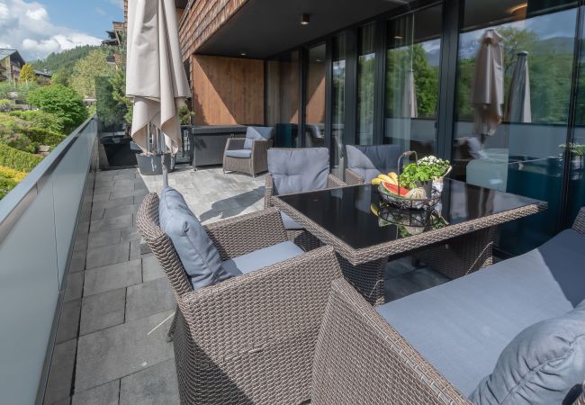 Ferienwohnung in Zell am See - SR, Top 7 - Ap. 60m² mit 2 SZ, Terrasse 20 m² Ferienwohnung in Zell am See - SR, Top 7 - Ap. 60m² mit 2 SZ, Terrasse 20 m²