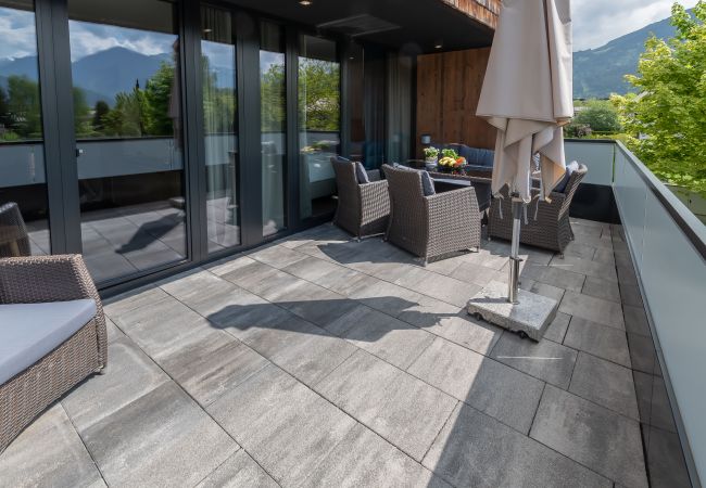 Ferienwohnung in Zell am See - SR, Top 7 - Ap. 60m² mit 2 SZ, Terrasse 20 m² Ferienwohnung in Zell am See - SR, Top 7 - Ap. 60m² mit 2 SZ, Terrasse 20 m²