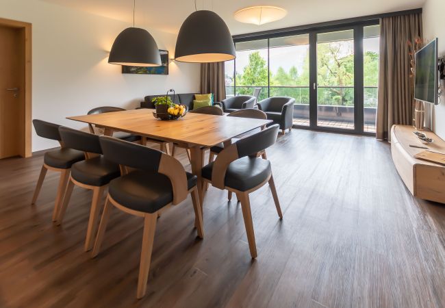 Ferienwohnung in Zell am See - SR, Top 9 - Ap. 87m² mit 2 SZ, Balkon 18m² Ferienwohnung in Zell am See - SR, Top 9 - Ap. 87m² mit 2 SZ, Balkon 18m²