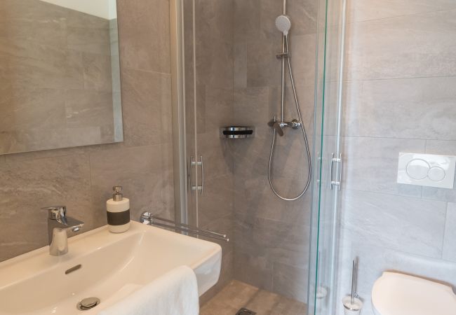 Ferienwohnung in Zell am See - SR, Top 11 - Ap. 67m² mit 2 SZ, Balkon 9m² Ferienwohnung in Zell am See - SR, Top 11 - Ap. 67m² mit 2 SZ, Balkon 9m²