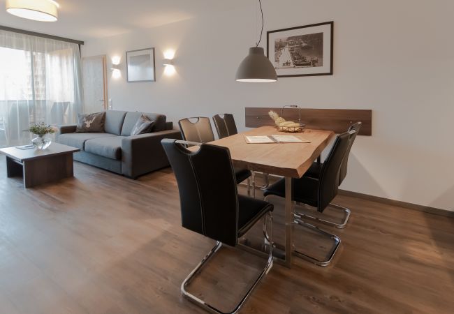 Ferienwohnung in Zell am See - SR, Top 11 - Ap. 67m² mit 2 SZ, Balkon 9m² Ferienwohnung in Zell am See - SR, Top 11 - Ap. 67m² mit 2 SZ, Balkon 9m²