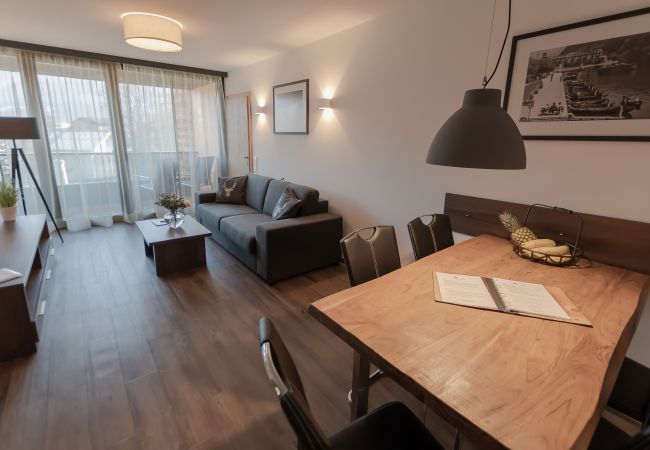 Ferienwohnung in Zell am See - SR, Top 11 - Ap. 67m² mit 2 SZ, Balkon 9m² Ferienwohnung in Zell am See - SR, Top 11 - Ap. 67m² mit 2 SZ, Balkon 9m²