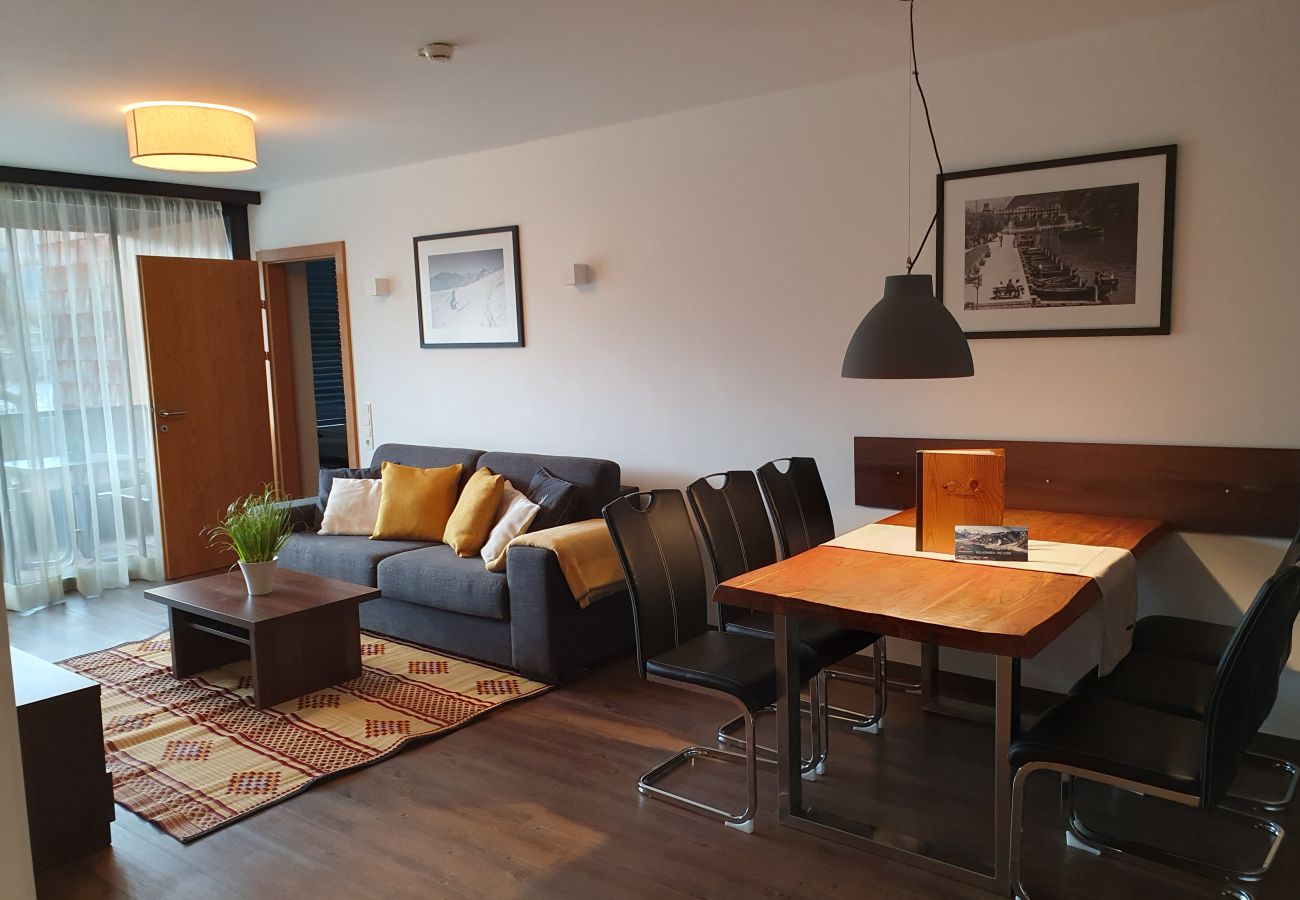 Ferienwohnung in Zell am See - SR, Top 11 - Ap. 67m² mit 2 SZ, Balkon 9m²