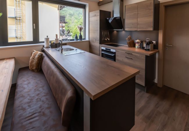 Ferienwohnung in Zell am See - SR, Top 13 - Ap. 100m² mit 3 SZ, Balkon 11m² Ferienwohnung in Zell am See - SR, Top 13 - Ap. 100m² mit 3 SZ, Balkon 11m²