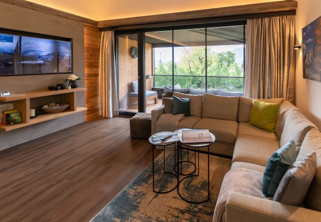 Ferienwohnung in Zell am See - SR, Top 13 - Ap. 100m² mit 3 SZ, Balkon 11m² Ferienwohnung in Zell am See - SR, Top 13 - Ap. 100m² mit 3 SZ, Balkon 11m²