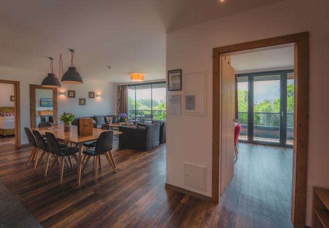 Ferienwohnung in Zell am See - SR, Top 14 - Ap. 87m² mit 2 SZ, Balkon 18m² Ferienwohnung in Zell am See - SR, Top 14 - Ap. 87m² mit 2 SZ, Balkon 18m²