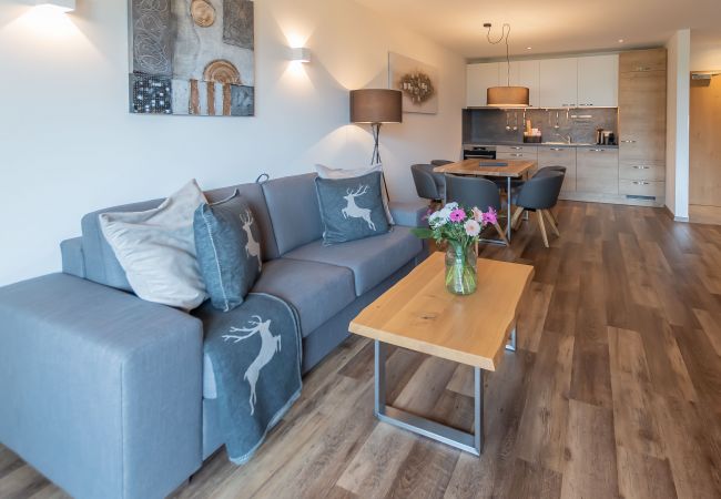  in Zell am See - SR, Top 16 - Ap. 67m² mit 2 SZ, Balkon 9m²